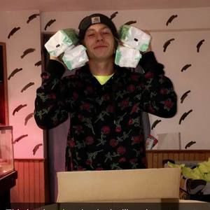 Meet your Posher, Dillion